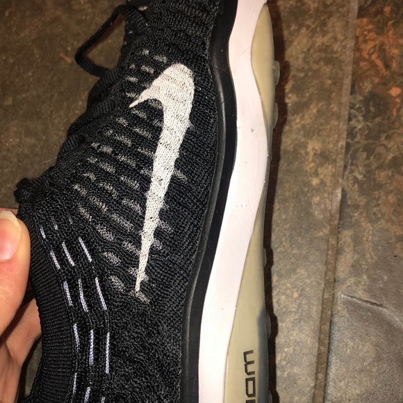 shoes - Picture 2 of 8